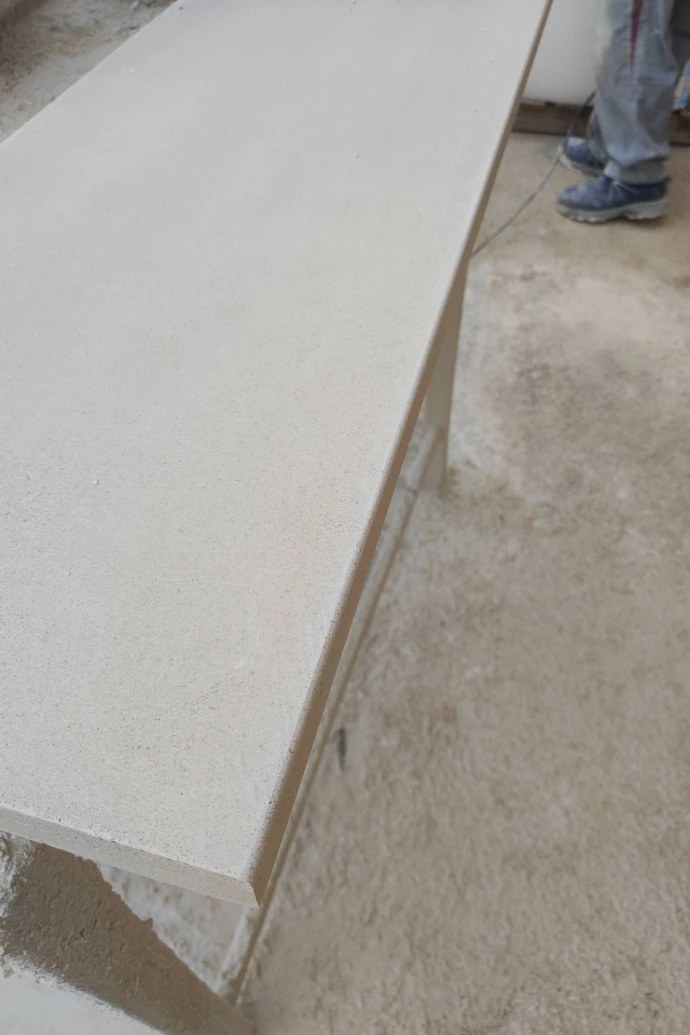 Primer plano de repisa de ventana Plamar